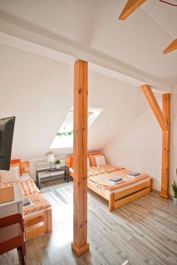 Hostel 33 Trzebinia  Ngoại thất bức ảnh