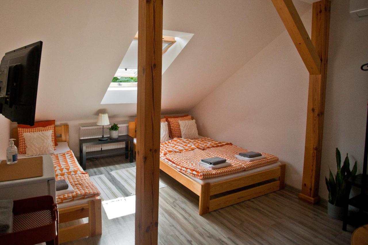 Hostel 33 Trzebinia  Ngoại thất bức ảnh